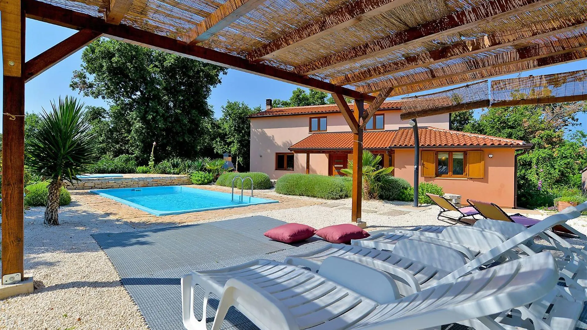 Holiday home Villa Palera 2327 Liznjan